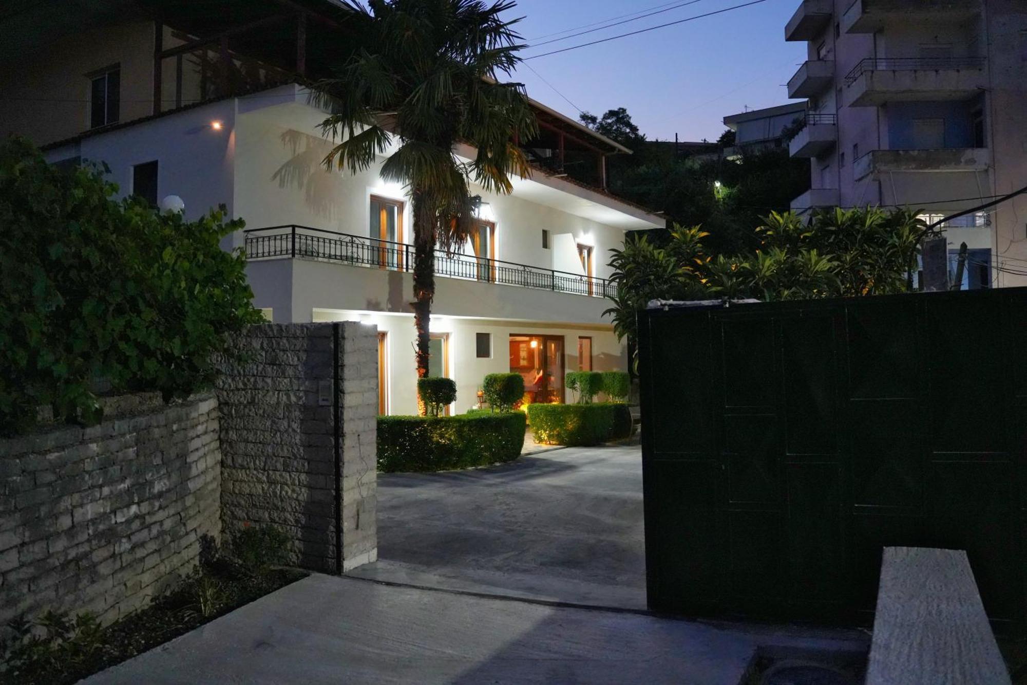 Villa Qeli Gjirokastër Eksteriør billede