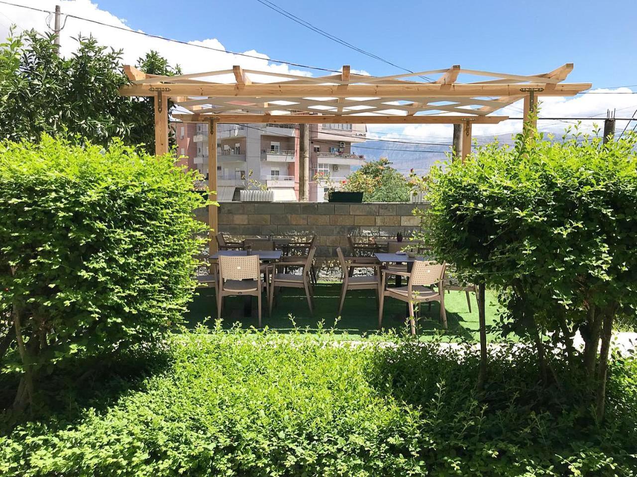 Villa Qeli Gjirokastër Eksteriør billede